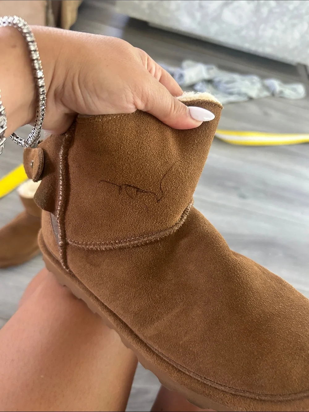 BearPaw Suede Ankle Boot in Chestnut Brown Sz 7